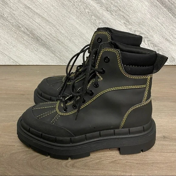 Zara | Low Heel Rubberized Lug Sole Ankle Combat Boots Size 6 NEW - Picture 6 of 10